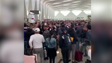 Na letiti v Marrákei uvízly stovky cestujících