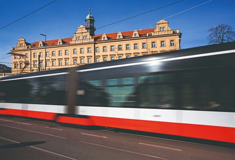 Vrovický zámeek. Malebná budova, pojmenována podle svého prvního majitele...