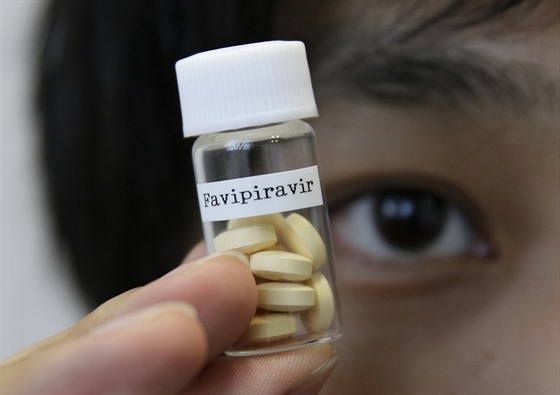 Favipiravir je experimentální lék vyvinutý v roce 2014 pro boj s ebolou. Vyrábí...