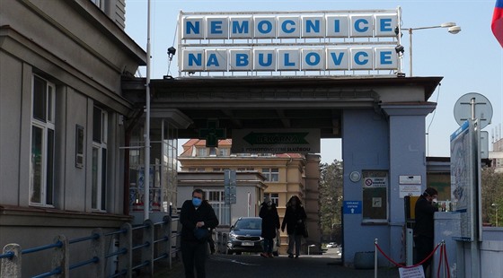 Nemocnice Na Bulovce. (27.3.2020)