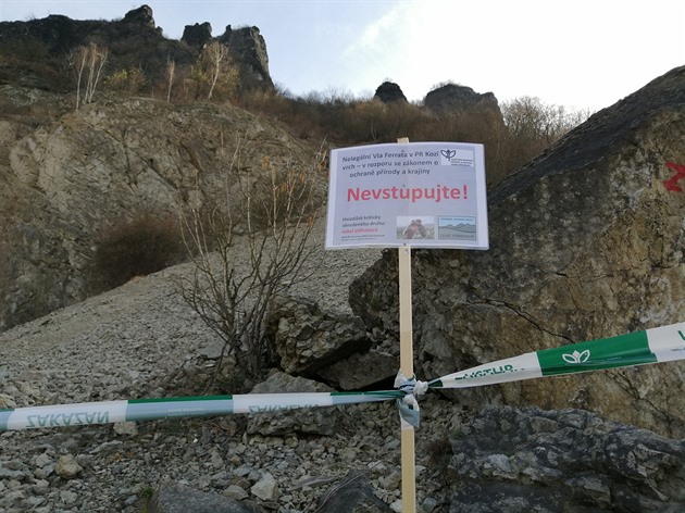 Ferrata na Kozí vrch je zavřená, ochránci nechtějí rušit hnízdící sokoly