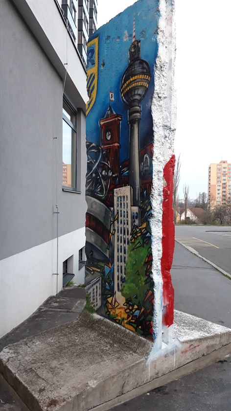 Zbytek Berlínské zdi v Praze 10-Maleicích