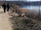 Policisté vyjížděli k nudistům u rybníků v okolí Lázní Bohdaneč, kteří...