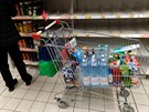 Vyprodaný supermarket v polském Gdasku (12. bezna 2020)