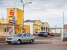 Vozovna dopravnho podniku v Novohradsk se na prvn pohled pli nezmnila....
