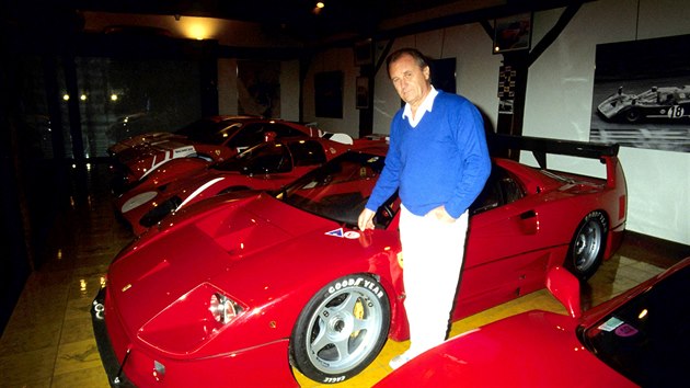 Albert Uderzo se svm Ferrari F40 LM