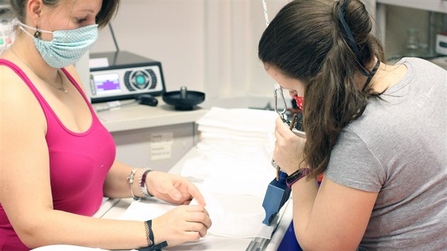 Produkce rou�ek na Technick� univerzit� v Liberci. 