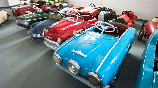 Sbírka šlapacích autíček Radka Bukovského