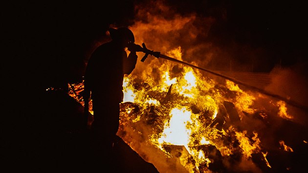 kodu za vce ne 8 milion korun zpsobil non por provozu na zpracovn deva v obci Suchonice na Olomoucku.