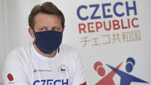 Sportovní ředitel Českého olympijského výboru Martin Doktor na briefingu během koronovirové pandemie.