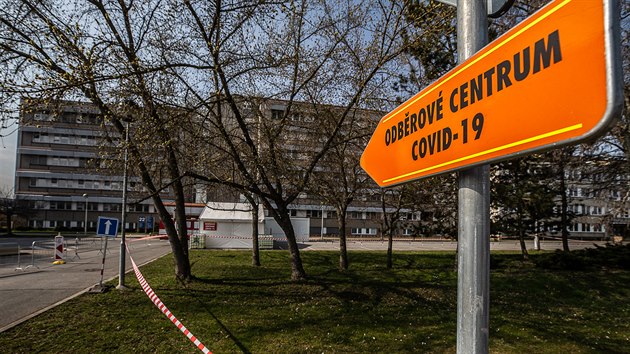 V hradeck fakultn nemocnici vzniklo odbrov msto na vyeten COVID-19 (20. 3. 2020)