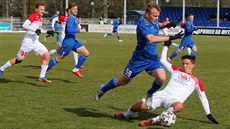 Koronavirus fotbal v Blorusku nezastavil. Momentka z utkání první ligy mezi...