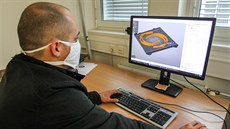 Expert na 3D tisk Jan Brus z katedry geoinformatiky olomoucké Univerzity...