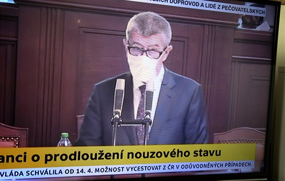 Premiér Andrej Babi hovoí na jednání Snmovny o prodlouení nouzového stavu....