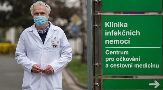Pednosta Kliniky infekních nemocí ve Fakultní nemocnici Hradec Králové...