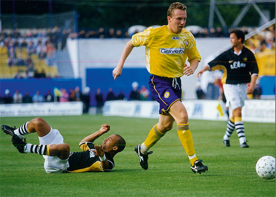 Teplice - Dortmund, momentka z duelu z roku 1999.