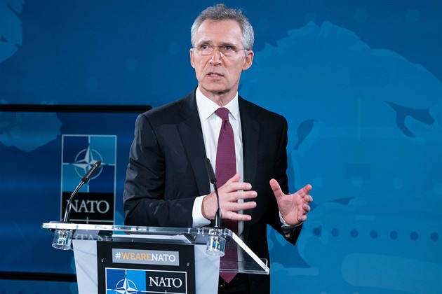Pohotovostní jednotky NATO zvýší stav na 300 tisíc vojáků, oznámil Stoltenberg