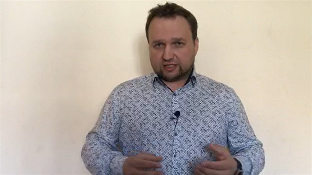 P�edseda KDU-�SL Marian Jure�ka vyzval vládu, a� umo�ní znovuotev�ení...