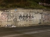 Nové graffiti u kiovatky U Bulhara