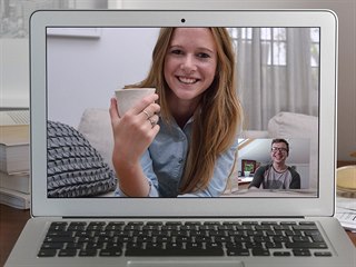 Odborníci na vztahy nad trendem videoseznamek nezoufají. Prý může posloužit k...