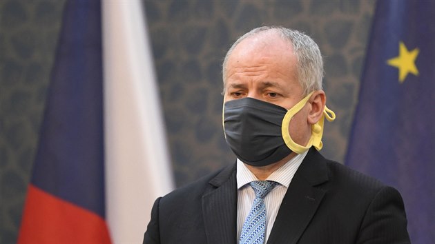 Nmstek ministra zdravotnictv a epidemiolog Roman Prymula pi tiskov konferenci po jednn vldy. (9. dubna 2020)