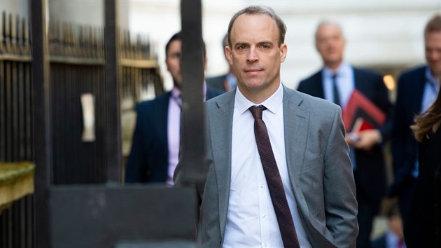 Britsk ministr zahrani Dominic Raab (26. bezna 2020)