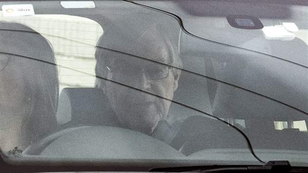 Australsk kardinl George Pell byl proputn z vzen, kde strvil 13 msc z estiletho trestu za sexuln zneuvn chlapc. (7. dubna 2020)