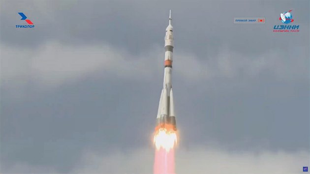 Odlet ruské rakety Sojuz 2.1a s posádkou mířící k Mezinárodní vesmírné stanici 9. dubna 2020.
