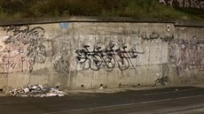 Nové graffiti u k�i�ovatky U Bulhara
