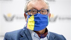 Prezident Hospodáské komory Vladimír Dlouhý vystoupil na spolené tiskové...