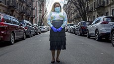 Portrét obyvatelky tvrti Harlem v New Yorku (3. dubna 2020)