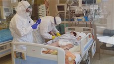 Na Klinice infekčních chorob Fakultní nemocnice Brno pečují o pacienty s...
