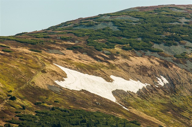 V Krkonoších roztálo sněhové pole Mapa republiky, o dva týdny dřív než loni