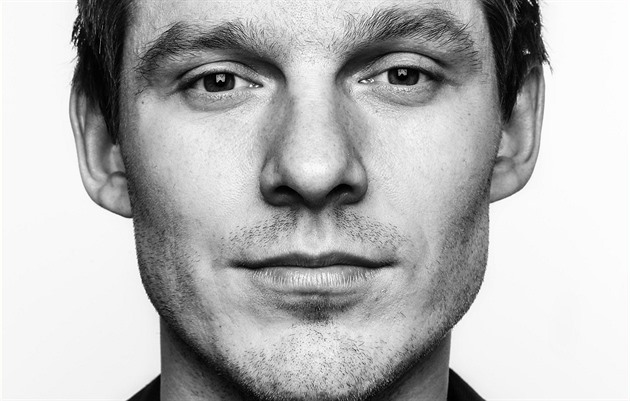 Zpěvák Callta přišel o oba rodiče. Promluvil o rakovině maminky i sebevraždě otce