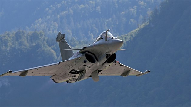Francouzsk sthaka Dassault Rafale na airshow Zigermeet ve vcarsku. (17. srpna 2019)