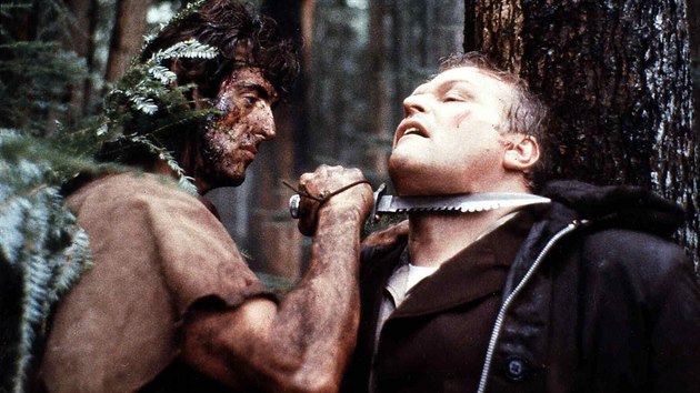 Sylvester Stallone a Brian Dennehy coby erif ve filmu Rambo: Prvn krev (1982)
