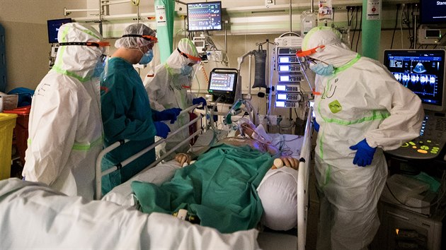 Urgentn pjem v prask Nemocnici Na Bulovce nyn slou jako ARO pro pacienty s onemocnnm covid-19. (16. dubna 2020)
