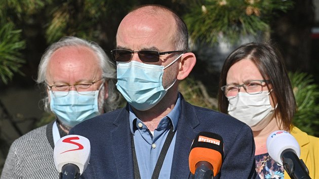 Nmstek editele brnnsk Dtsk nemocnice Jan Blatn vystoupil na tiskov konferenci k aktulnmu stavu v souvislosti s koronavirem. (17. dubna 2020)