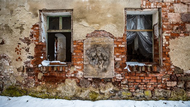 Pivovar v Rudníku je památkou, jenže místy jsou poškozené střechy a sklepy jsou v havarijním stavu (27. 2. 2020).