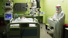 Nemocnice na Bulovce uvedla, že pro pacienty s covid-19 vyčlenila i s...