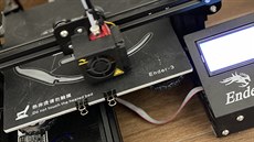 N-rouška je plně tisknutelná na 3D tiskárně.