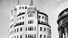 Sídlo britského rozhlasu BBC, odkud se v roce 1930 ozvala neuvitelná zpráva:...
