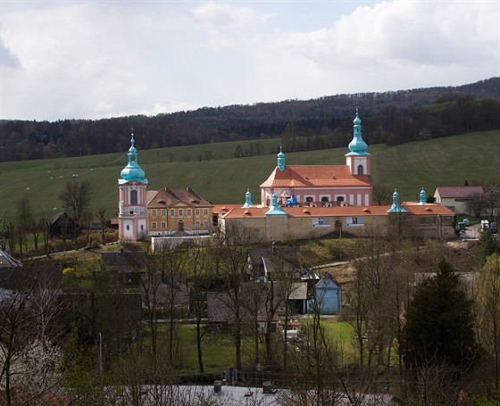 Kostel Navštívení Panny Marie v Horní Polici na Českolipsku