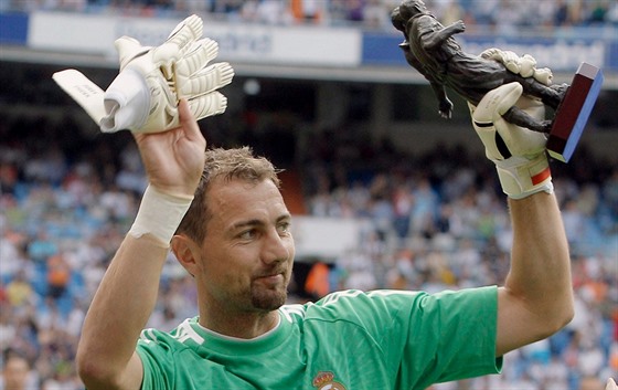 Polský branká Jerzy Dudek se v roce 2011 louí s kariérou, tenkrát byl hráem...