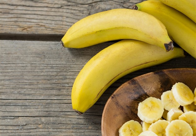 Využijte léčivou síly banánů na maximum. V koktejlu nebo v chipsech