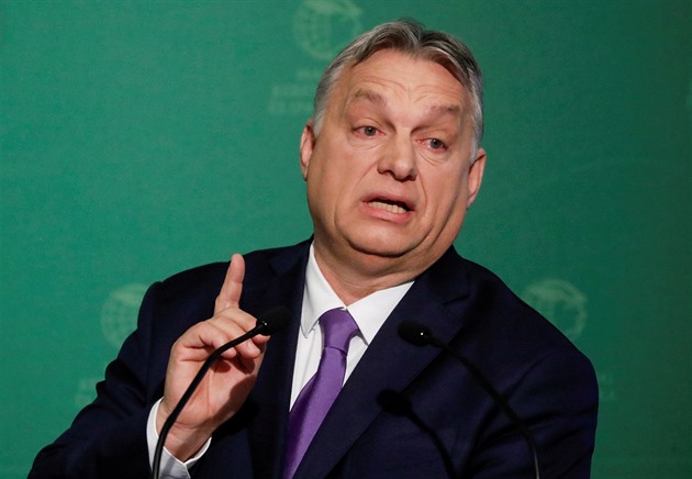 Orbán vytáhl do boje proti transsexuálům, pohlaví už nebude možné změnit