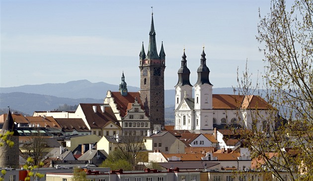 Centrum Klatov s jezuitským kostelem (15. 4. 2020)