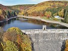 Leteck� pohled na p�ehradu Kameni�ka.