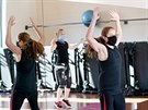 Otevení fitness centra v Brn a první vedená hodina v roukách. (27. dubna...