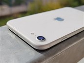 iPhone SE (2020) p�edstaven�